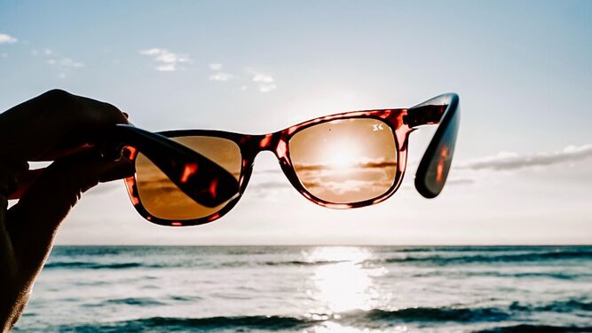 Las seis gafas de sol para ver y ser visto este verano. Julia Kuzenkov.