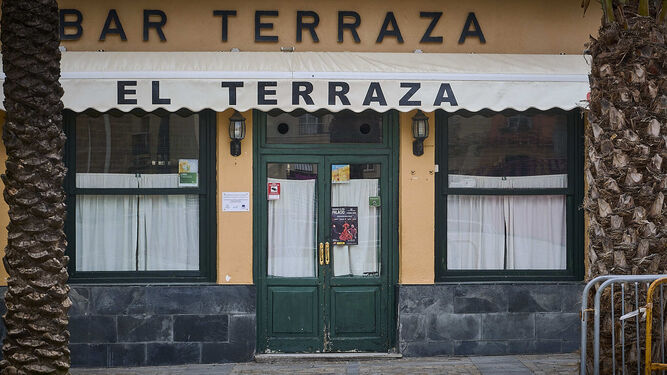 Un bar de Cádiz capital, cerrado durante el confianmiento.