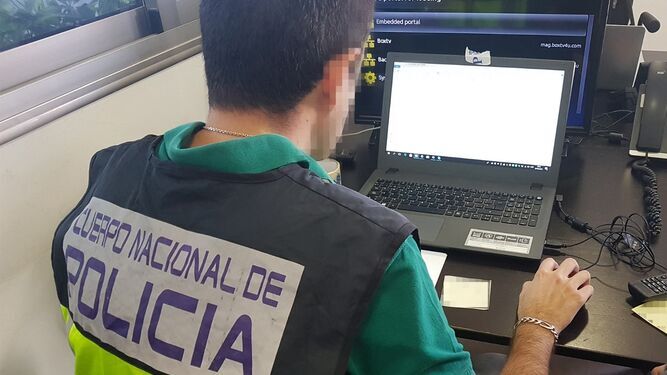 Control de pasaportes en el aeropuerto de Málaga