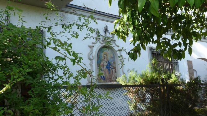 El azulejo de la Divina Pastora ha permanecido todos estos años en un chalé de Nervión.
