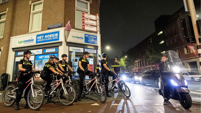Policías en Países Bajos.