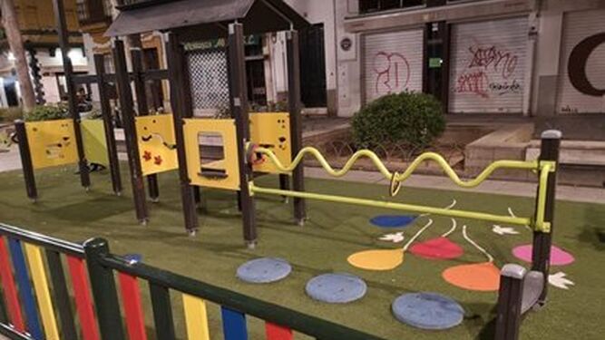 Uno de los más de 350 parques infantiles de la ciudad.