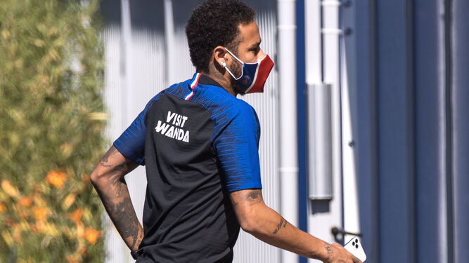 Neymar, en un entrenamiento con el PSG