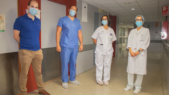 Parte del equipo de Medicina Interna del Hospital Virgen del Rocío.