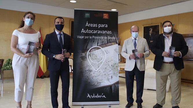 Presentación de la guía turística 'Áreas para autocaravanas. Viajar por la provincia de Sevilla'