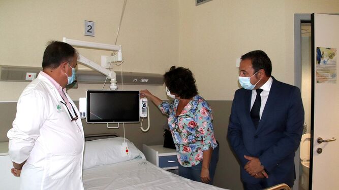 Un momento de la vista al ala 5B para pacientes Covid en el Hospital Virgen Macarena.