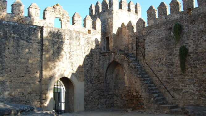 Fortaleza de el Castillo de las Aguzaderas, en El Coronil.