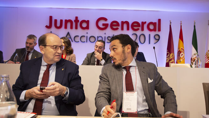 José Castro y José María del Nido Carrasco, en la Junta General de 2019.