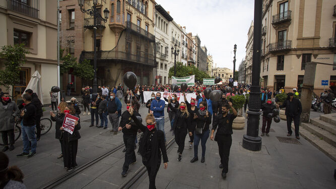Manifestación celebrada este jueves por los hosteleros de Sevilla.