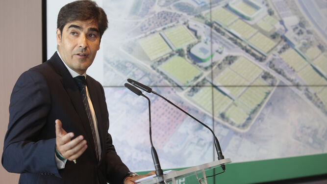 Ángel Haro, en la presentación de la nueva ciudad deportiva.