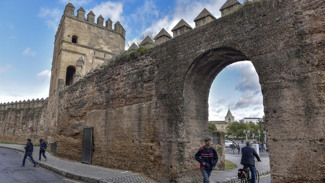 El tramo de la muralla más cercano al Arco de la Macarena.