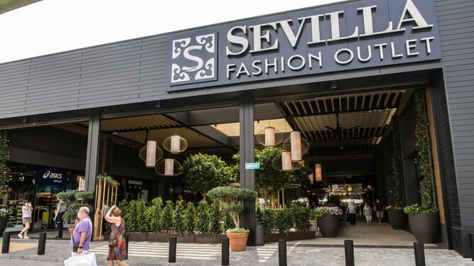 Sevilla Fashion Outlet celebra hasta el 30 de noviembre los Superdays con grandes descuentos.