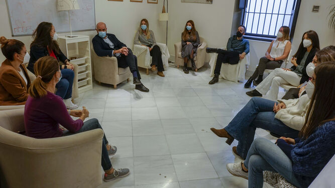 El Centro ABB/ita ofrece terapias individualizadas y herramientas grupales para los trastornos alimentarios en Sevilla.