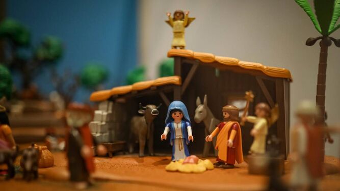 Entre otros dioramas navideños de la exposición de Playmobil se encuentra el momento en el que nació Jesús.