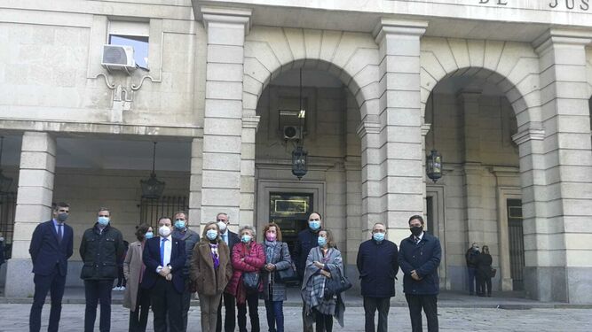 Concentración de jueces y fiscales en la Audiencia Provincial de Sevilla