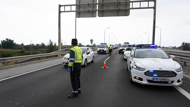 Tres muertos en un accidente en El Ejido tras una colisión entre dos coches