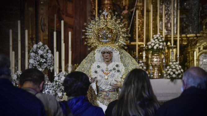 La Esperanza Macarena el pasado mes de diciembre durante su acto de veneración.