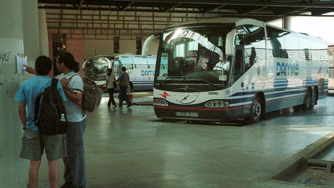 Autobuses de Damas en la estación de Sevilla