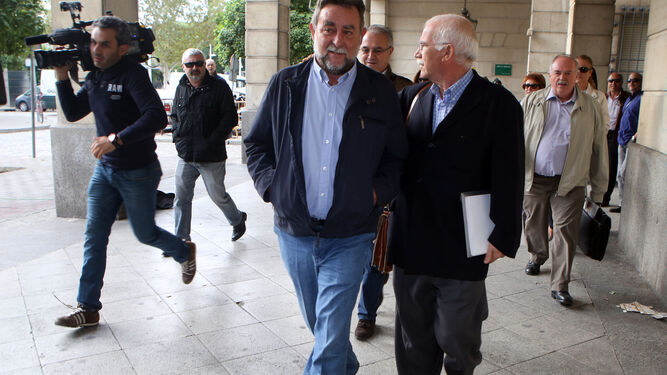 El ex secretario general de UGT-A Francisco Fernández Sevilla, en los juzgados.