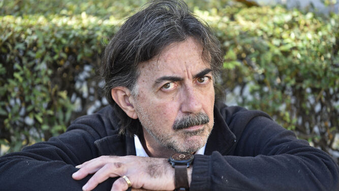 El periodista y escritor José María Arenzana.