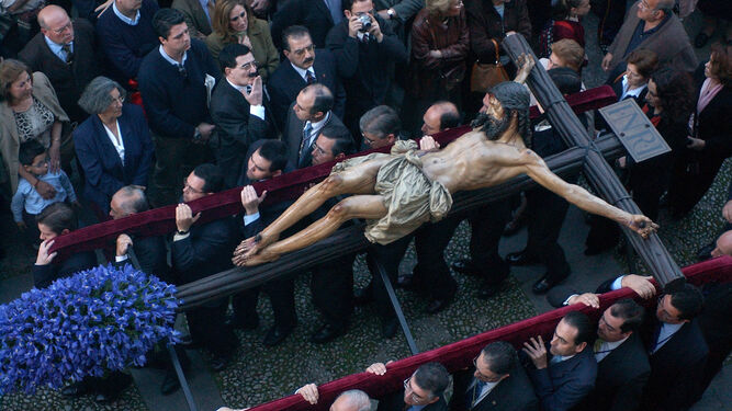 El Cristo de la Buena Muerte, en un traslado a la Catedral