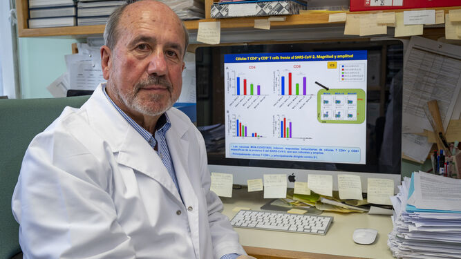 Mariano Esteban, uno de los virólogos del CSIC que desarrolla una de las vacunas españolas contra la Covid