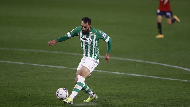 Borja Iglesias marca el segundo gol con mucha calidad.