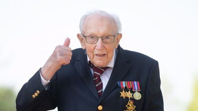 Tom Moore, el centenario veterano de guerra británico