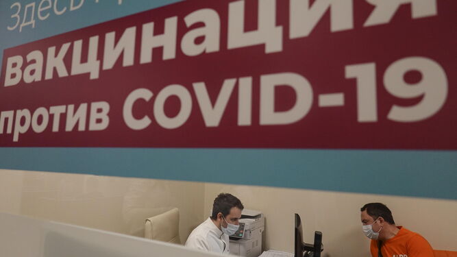 Punto de vacunación contra el coronavirus en Moscú.
