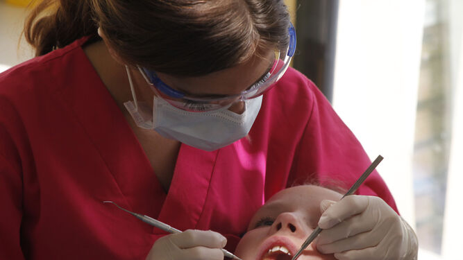 La periodontitis puede traer numerosos problemas junto a la COVID-19.