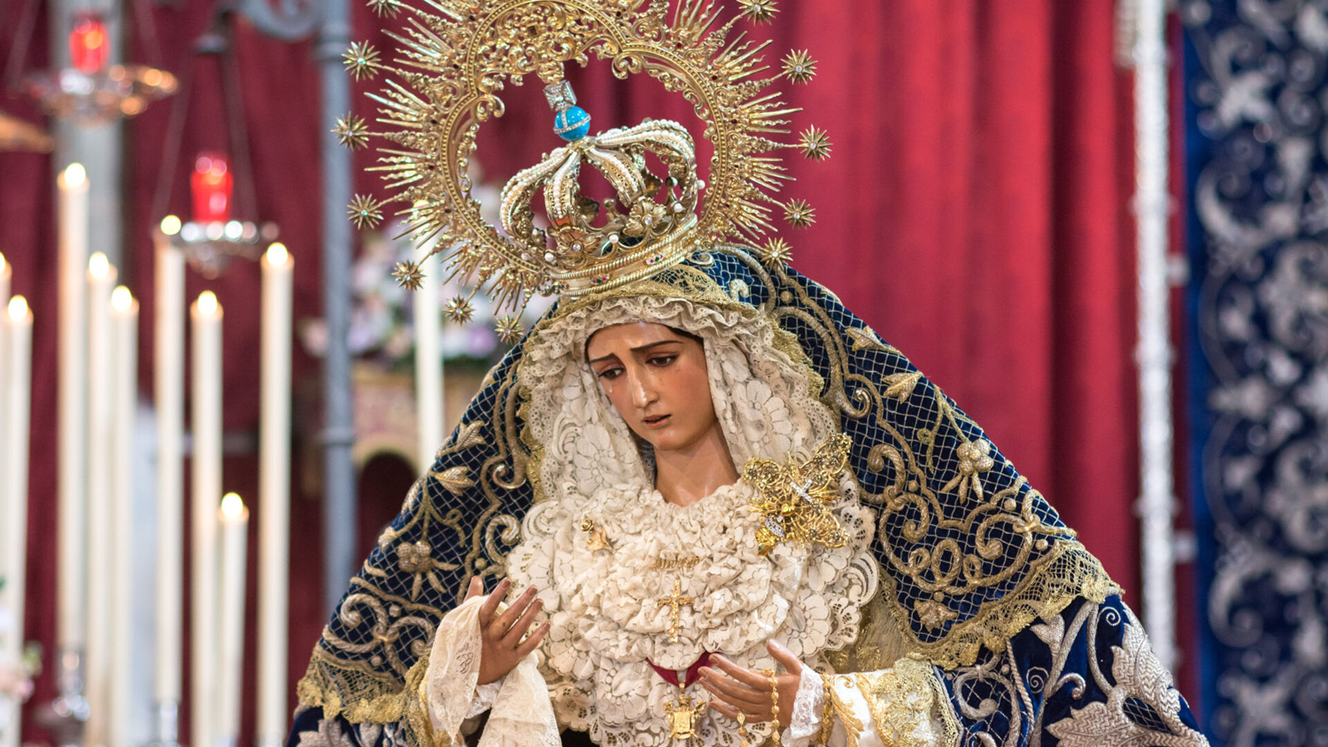 Sublime veneraci&oacute;n a la Virgen de la Hiniesta en San Juli&aacute;n