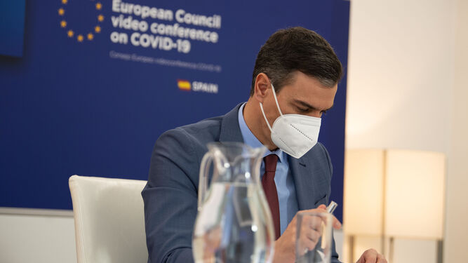 El presidente del Gobierno, Pedro Sánchez, participa por videoconferencia en la reunión del Consejo Europeo Extraordinario sobre el Coronavirus.