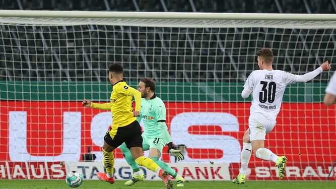 Sancho hace el gol que mete al Borussia Dortmund en las semifinales coperas.