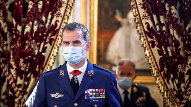 Felipe VI, con mascarilla, en un acto reciente.