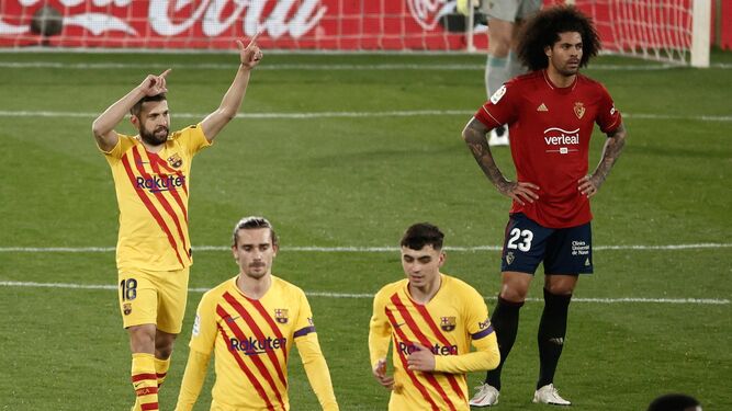 Jordi Alba celebra su tanto frente a Osasuna.