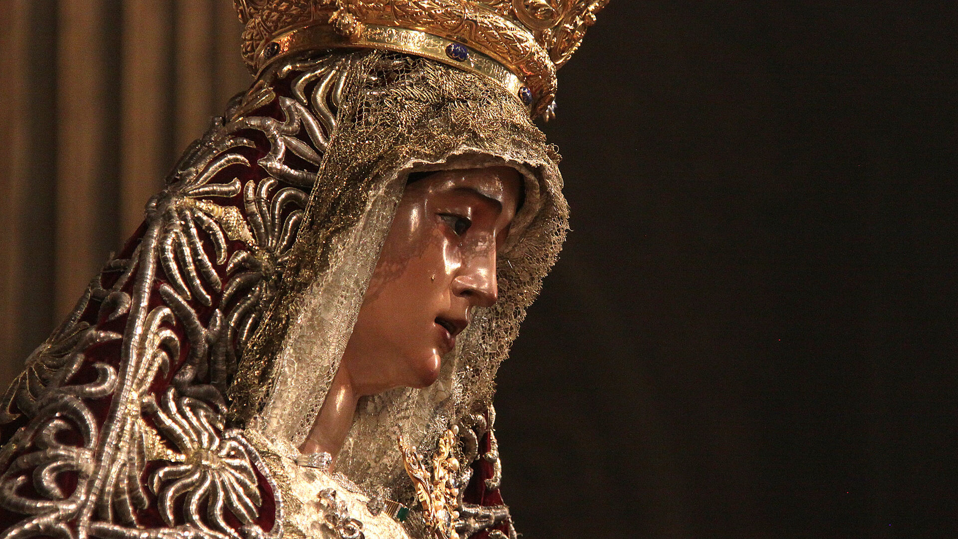 La Virgen del Valle en solemne veneraci&oacute;n