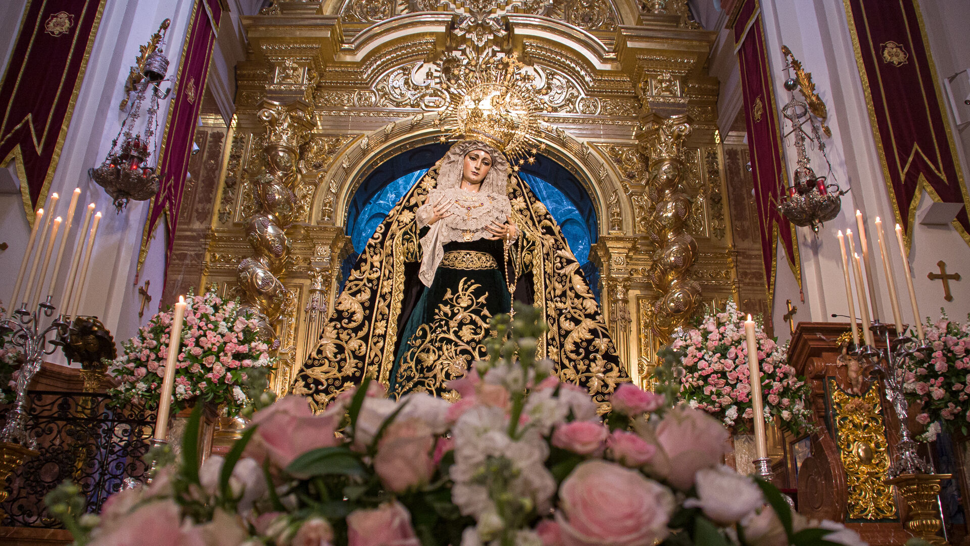 Veneraci&oacute;n a la Virgen del Patrocinio en la calle Castilla