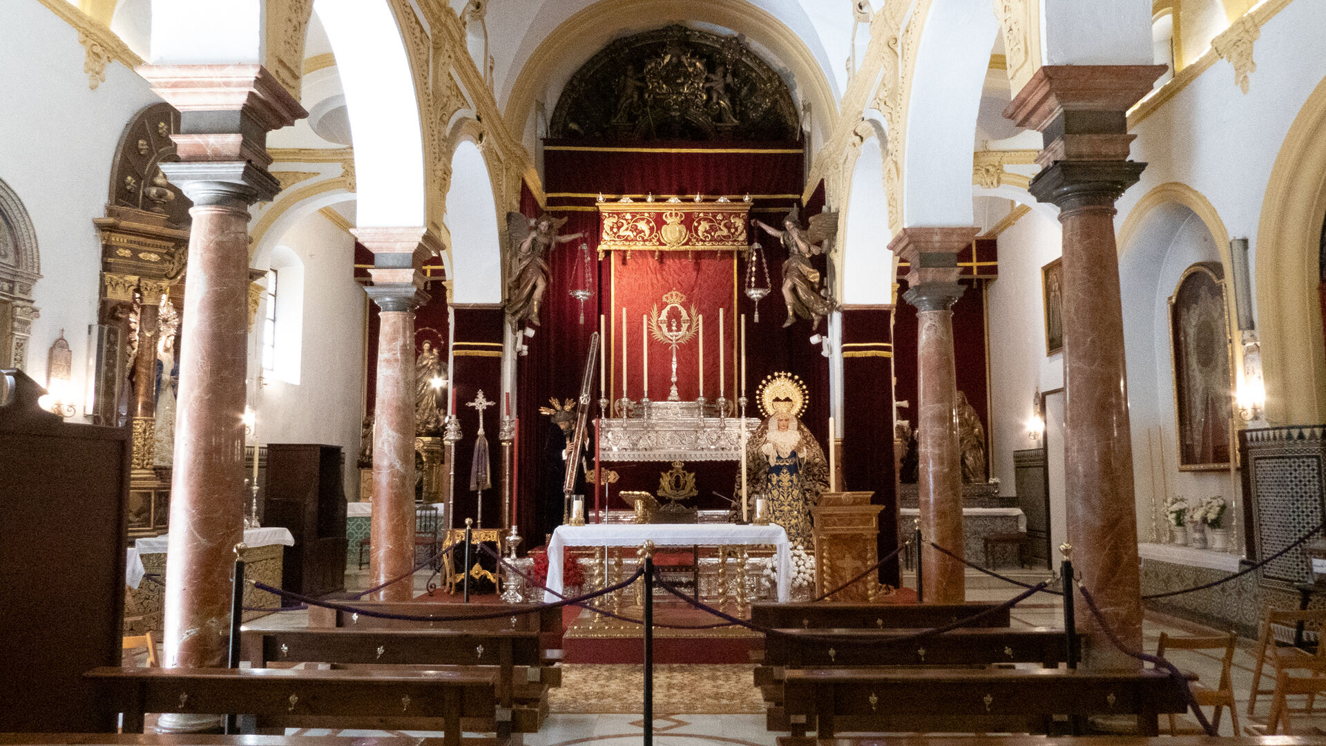 Altar extraordinario para Semana Santa de la Hermandad de la O