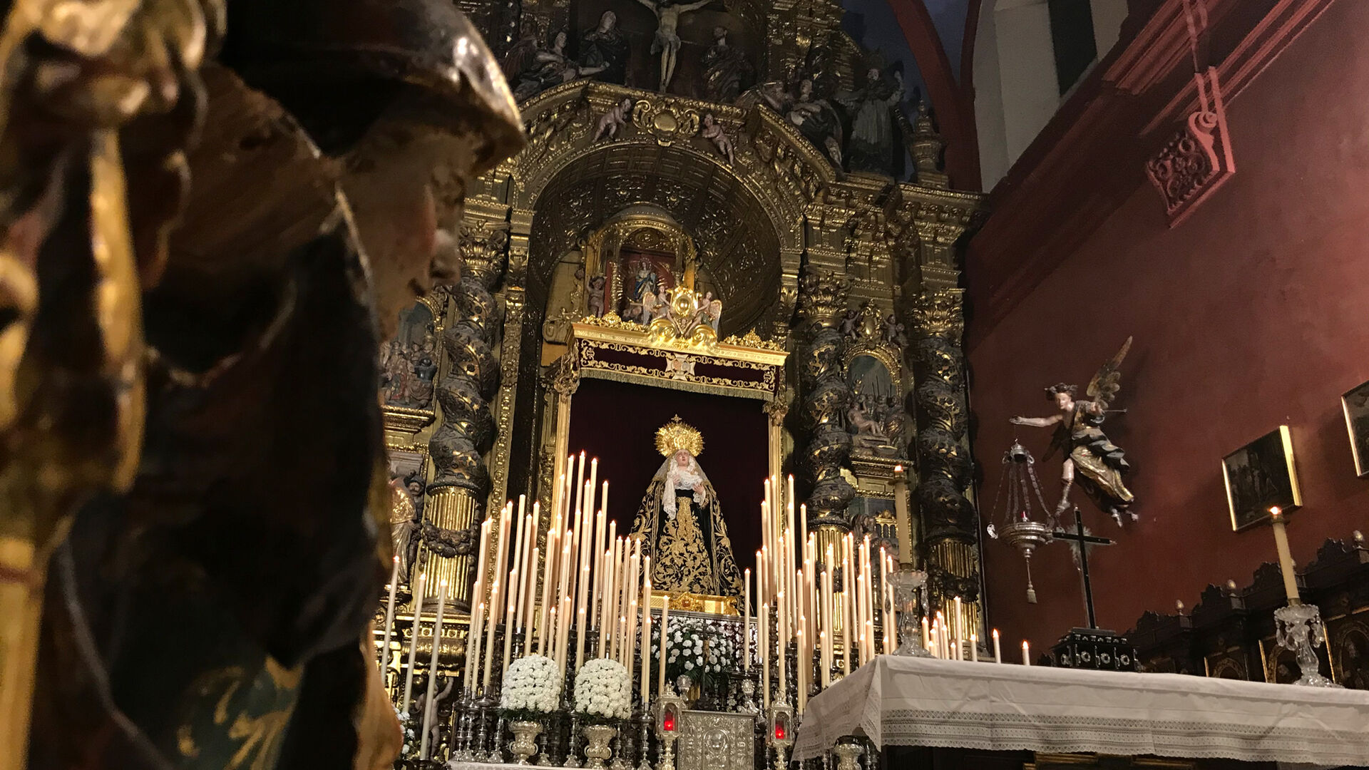 La Virgen de los Dolores celebra sus cultos el altar mayor de San Vicente