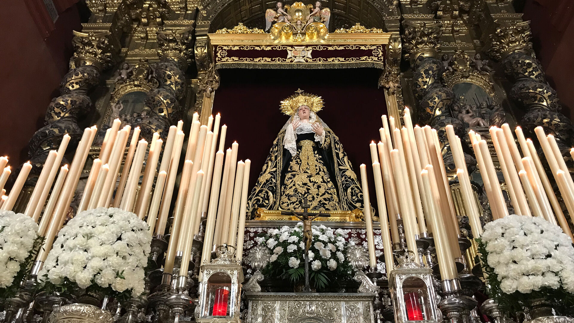 La Virgen de los Dolores celebra sus cultos el altar mayor de San Vicente