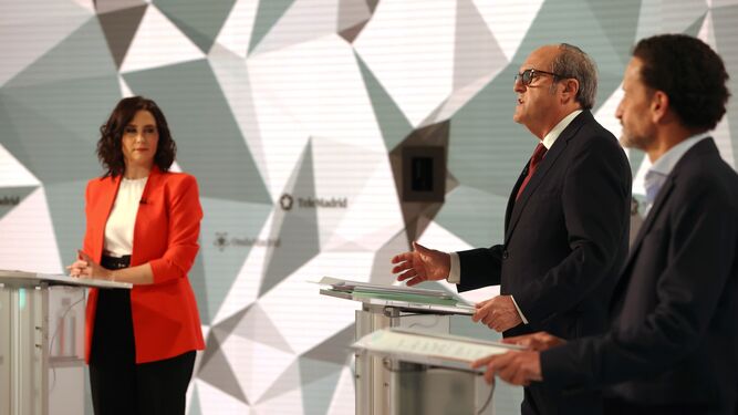 Isabel Díaz Ayuso, Ángel Gabilondo y Edmundo Bal, durante el debate televisivo