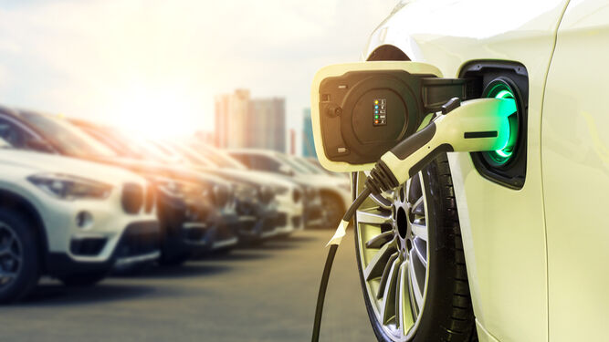 El Gobierno presenta el lunes el PERTE del coche eléctrico al sector