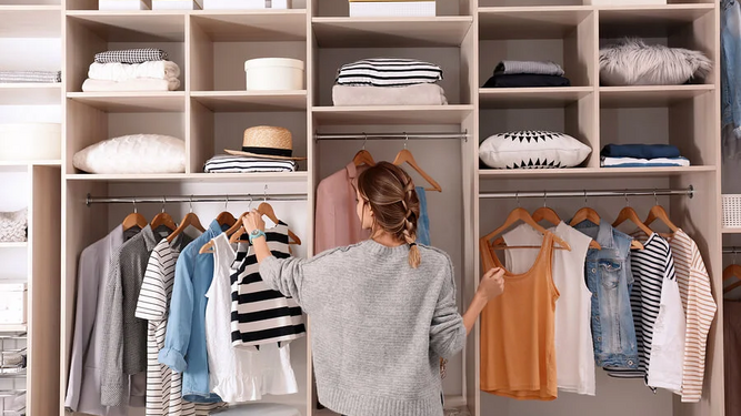 La seis ideas más originales para ordenar el armario y tener bajo control tu ropa y complementos sin gastar un euro.