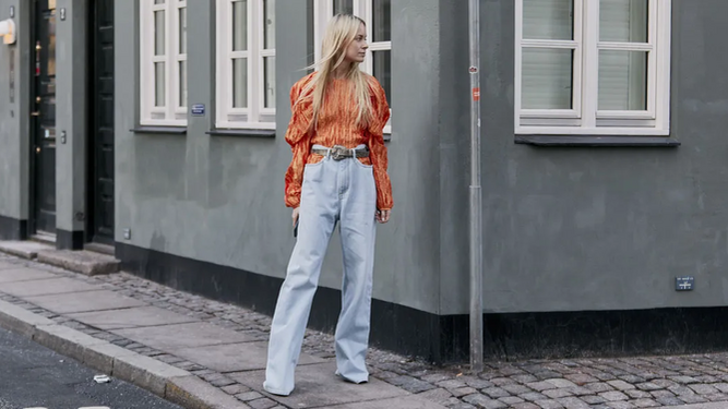 Pantalones campana, la tendencia definitiva de 2021 y que Zara lleva a otro nivel con sus propuestas estampadas y de colores atrevidos.