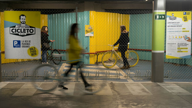 Instalaciones de aparcamiento seguro de Don Cicleto.