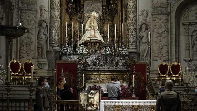 La Catedral de Sevilla celebra la adelantada festividad de San Fernando.