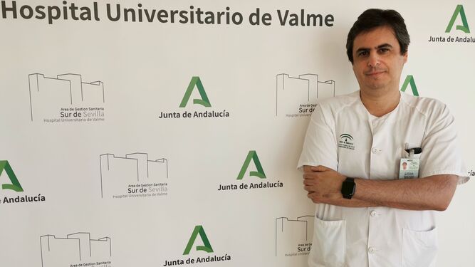 El doctor Nicolás Merchante, especialista en Enfermedades Infecciosas en el Valme y uno de los coordinadores del ensayo.