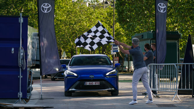 El Toyota Mirai arrebata al Hyundai Nexo el récord de distancia recorrida con hidrógeno