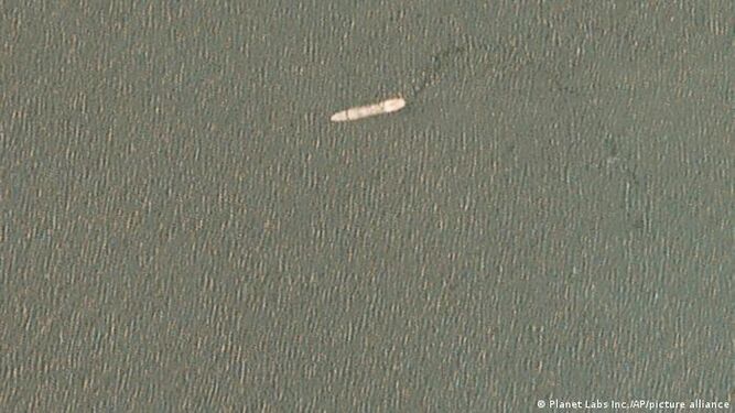 Fotografías de satélite de Planet Labs Inc. muestran al Kharg al oeste de Jask la víspera