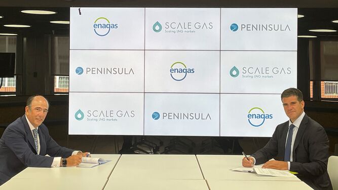 Firma del acuerdo entre Scale Gas y Península.